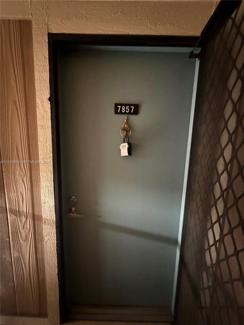 7857 Ashmont Cir, Unit 213, Tamarac, FL 33321 Photo