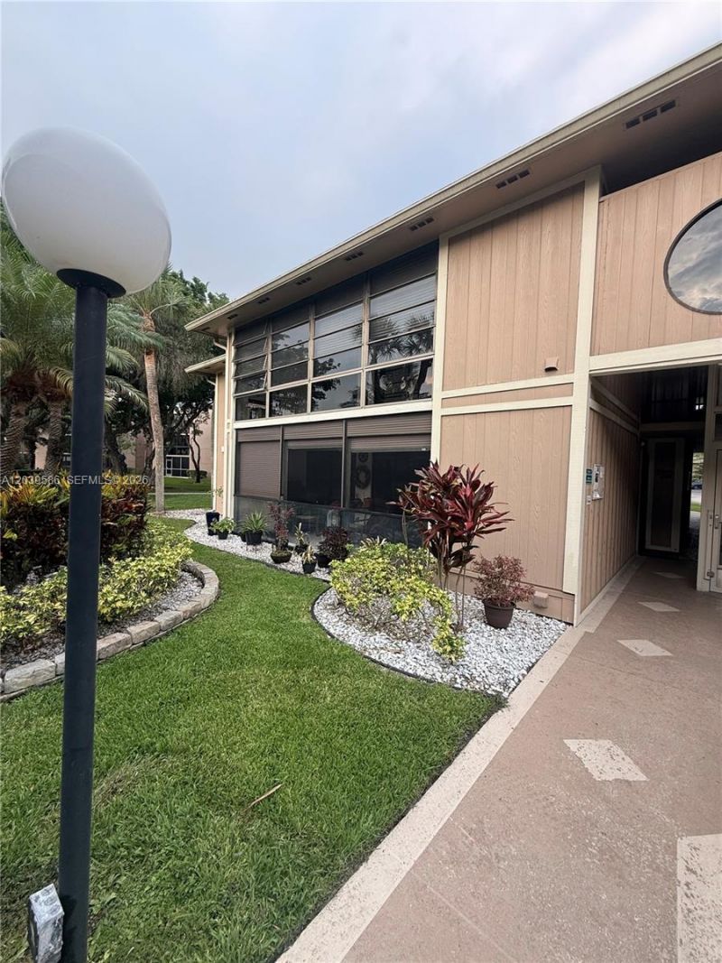 7857 Ashmont Cir, Unit 213, Tamarac, FL 33321 Photo