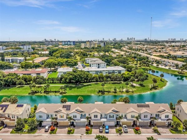 1183 Eucalyptus Dr , Hollywood, FL 33021