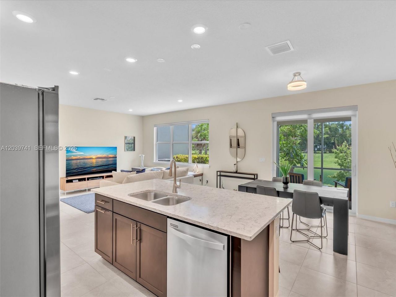 1183 Eucalyptus Dr , Hollywood, FL 33021 Photo