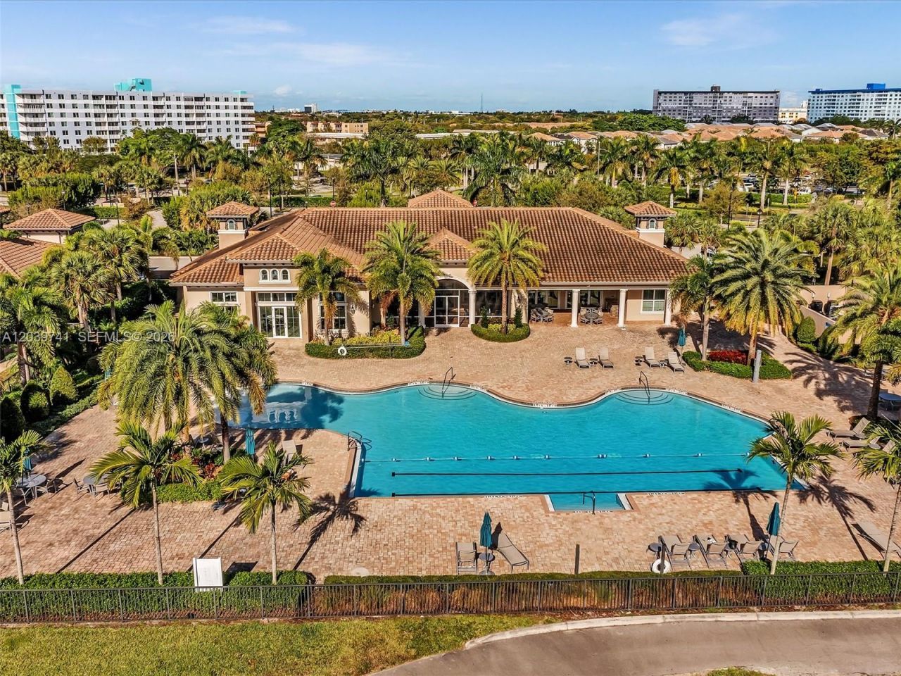 1183 Eucalyptus Dr , Hollywood, FL 33021 Photo