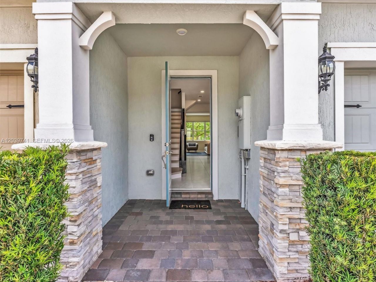 1183 Eucalyptus Dr , Hollywood, FL 33021 Photo
