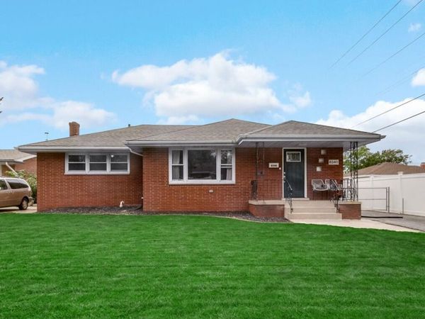 8340 Cottage Grove Place , Highland, IN 46322
