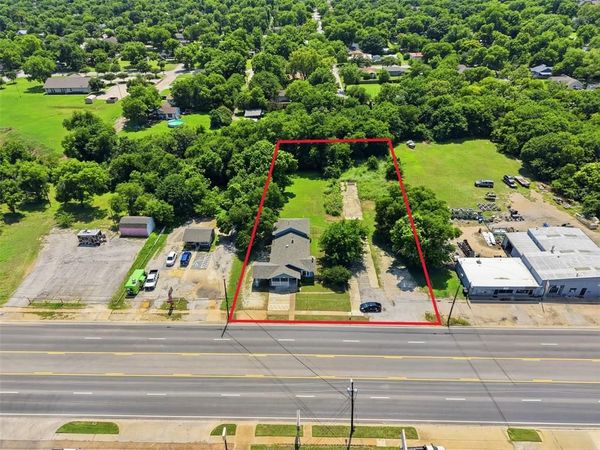1115 N Main Street, Cleburne, TX 76033
