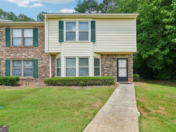 714 Longleaf Drive, Lawrenceville, GA 30046