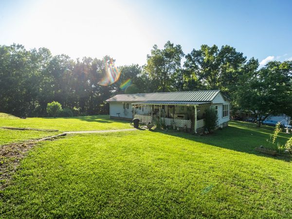 141 Zimmerman St , Hohenwald, TN 38462