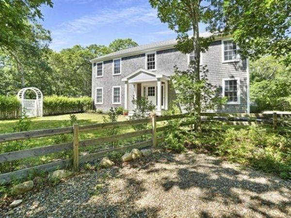 53 Stoney Hill Rd, West Tisbury, MA 02575