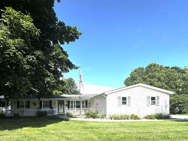 1207 NE 3rd Street, Washington, IN 47501