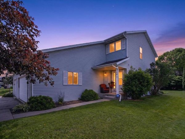 181 N Lexington Parkway, DeForest, WI 53532