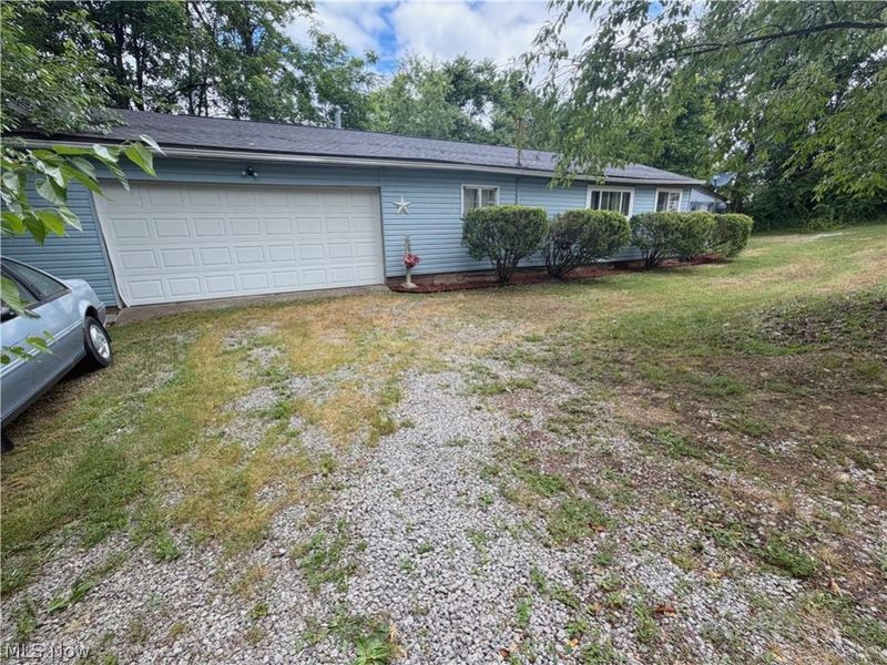 1129 Sunset Drive, East Liverpool, OH 43920 Photo 3
