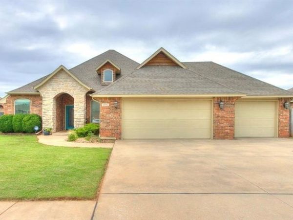 1105 Julies Trail, Moore, OK 73160