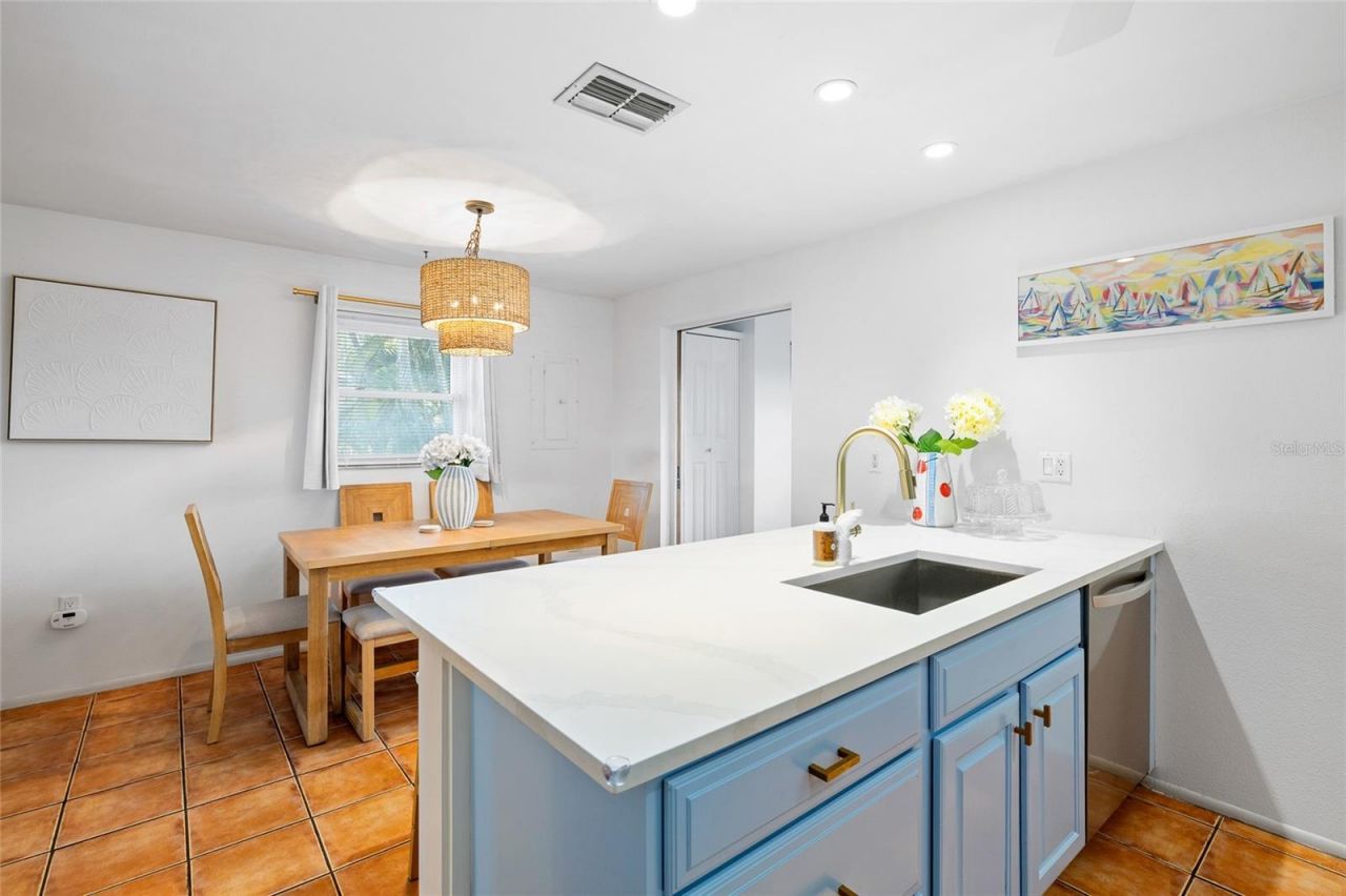 727 47th Street W, Palmetto, FL 34221 Photo