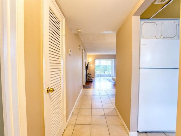 4700 Washington Street, Unit 105, Hollywood, FL 33021
