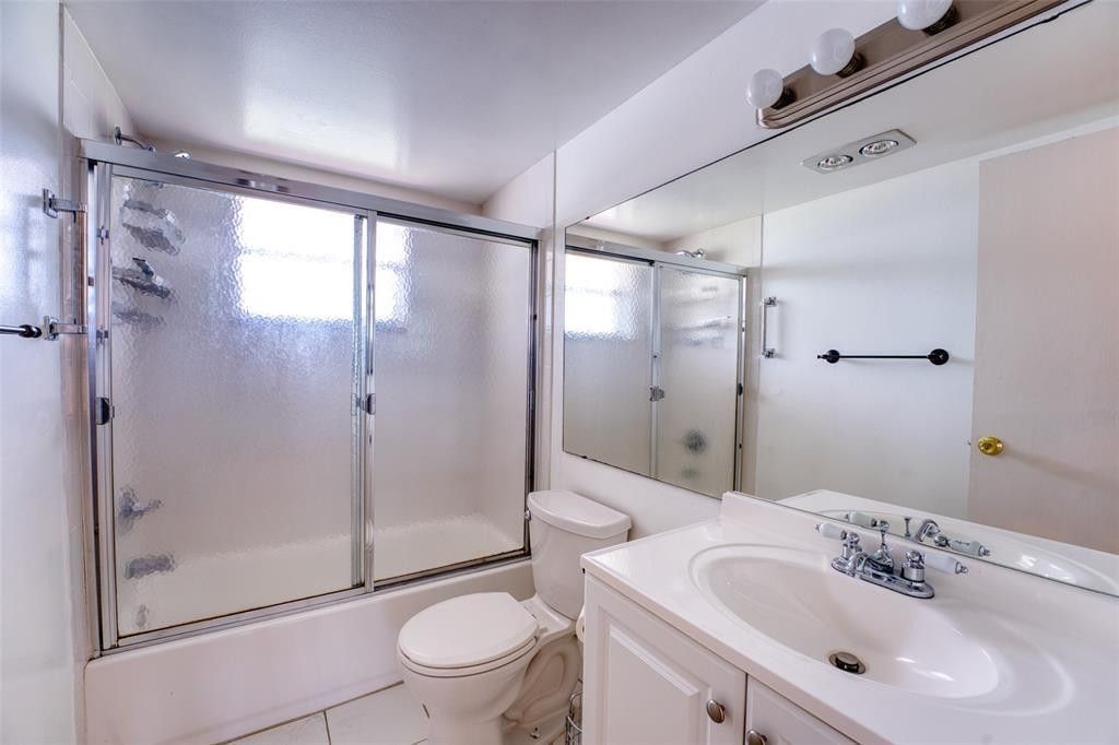 4700 Washington Street, Unit 105, Hollywood, FL 33021 Photo