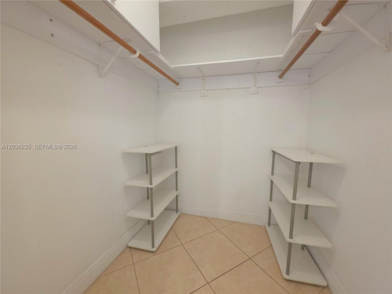401 Ocean Dr, Unit 304, Miami Beach, FL 33139 Photo