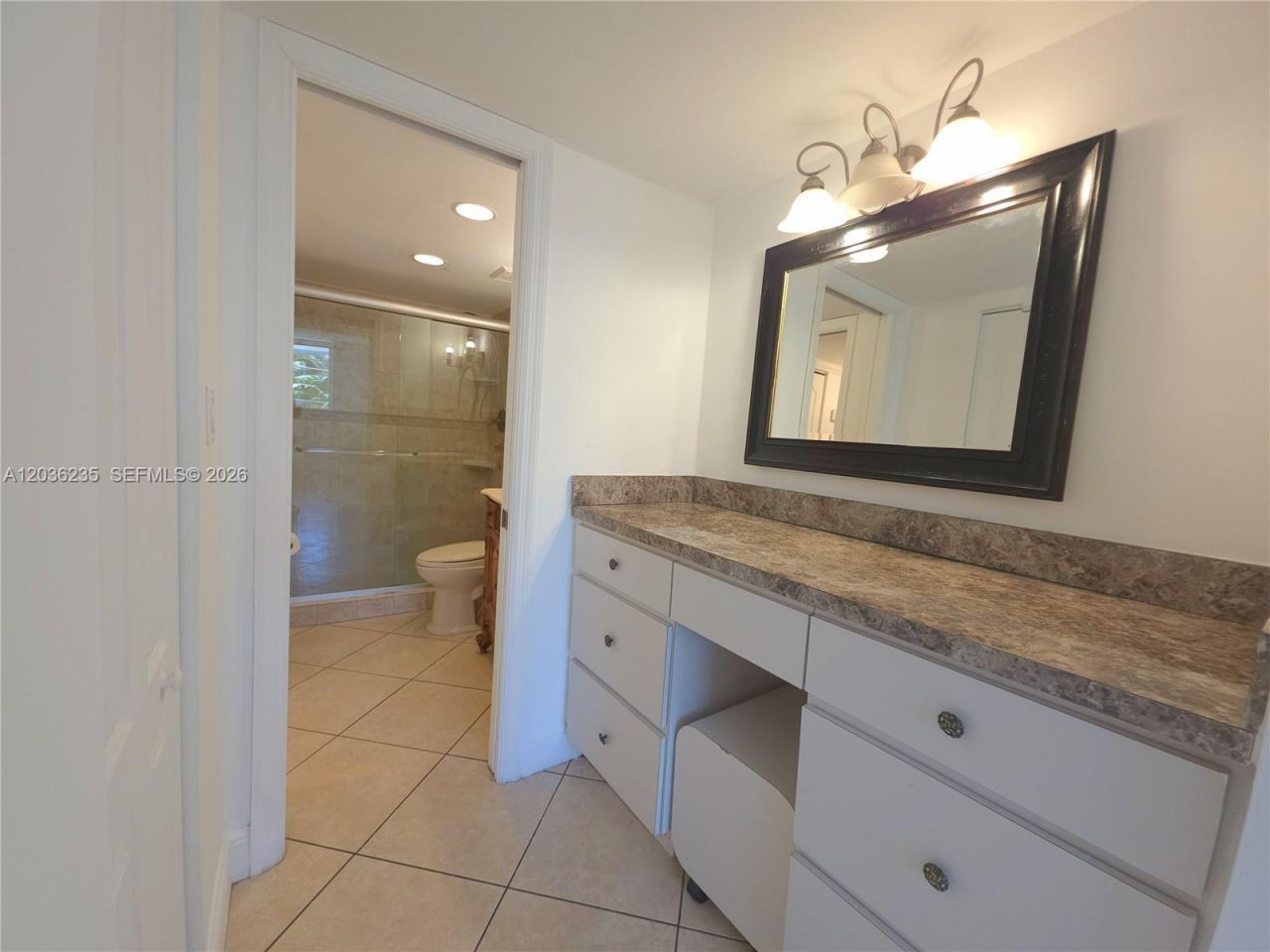 401 Ocean Dr, Unit 304, Miami Beach, FL 33139 Photo