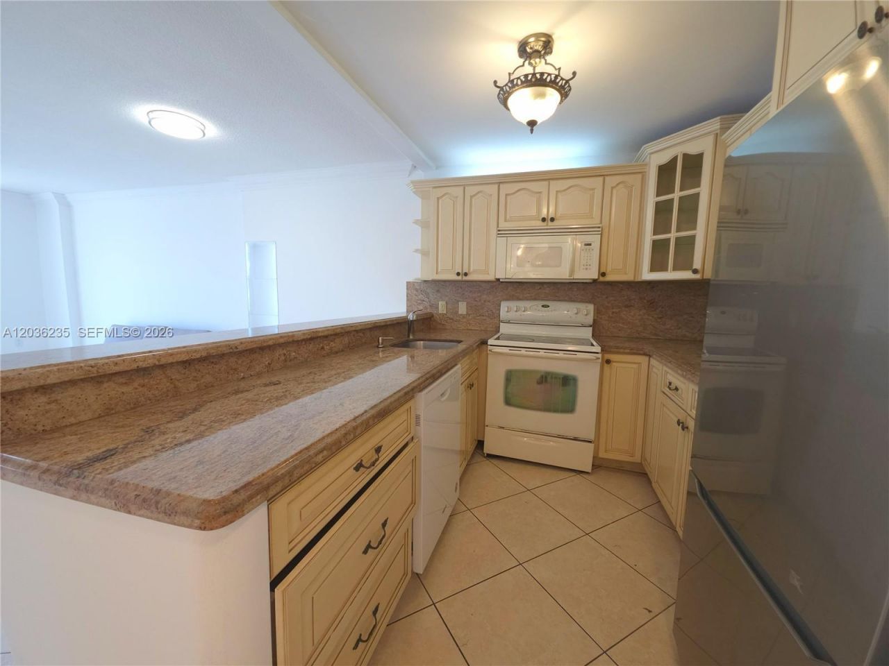401 Ocean Dr, Unit 304, Miami Beach, FL 33139 Photo