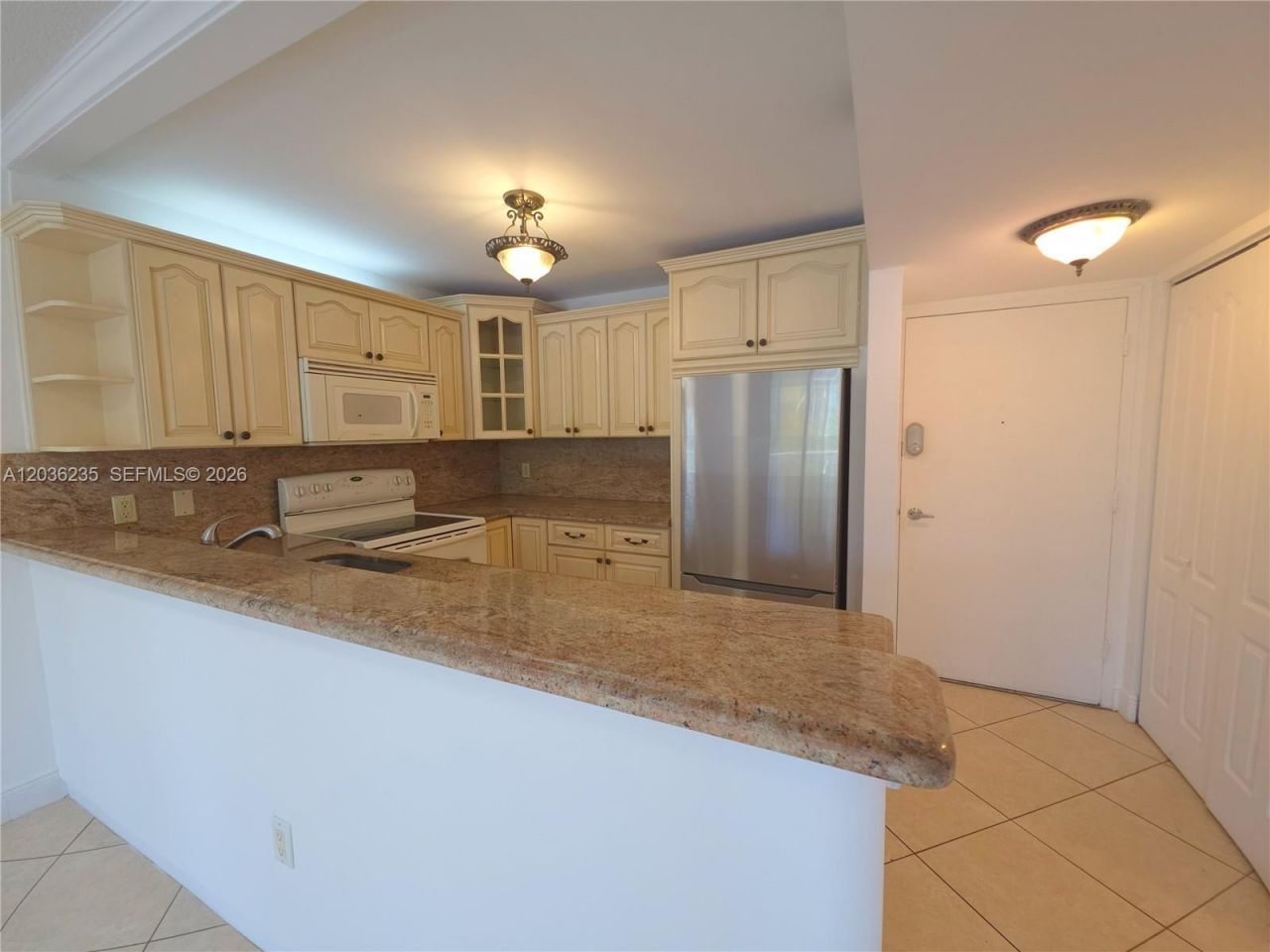 401 Ocean Dr, Unit 304, Miami Beach, FL 33139 Photo