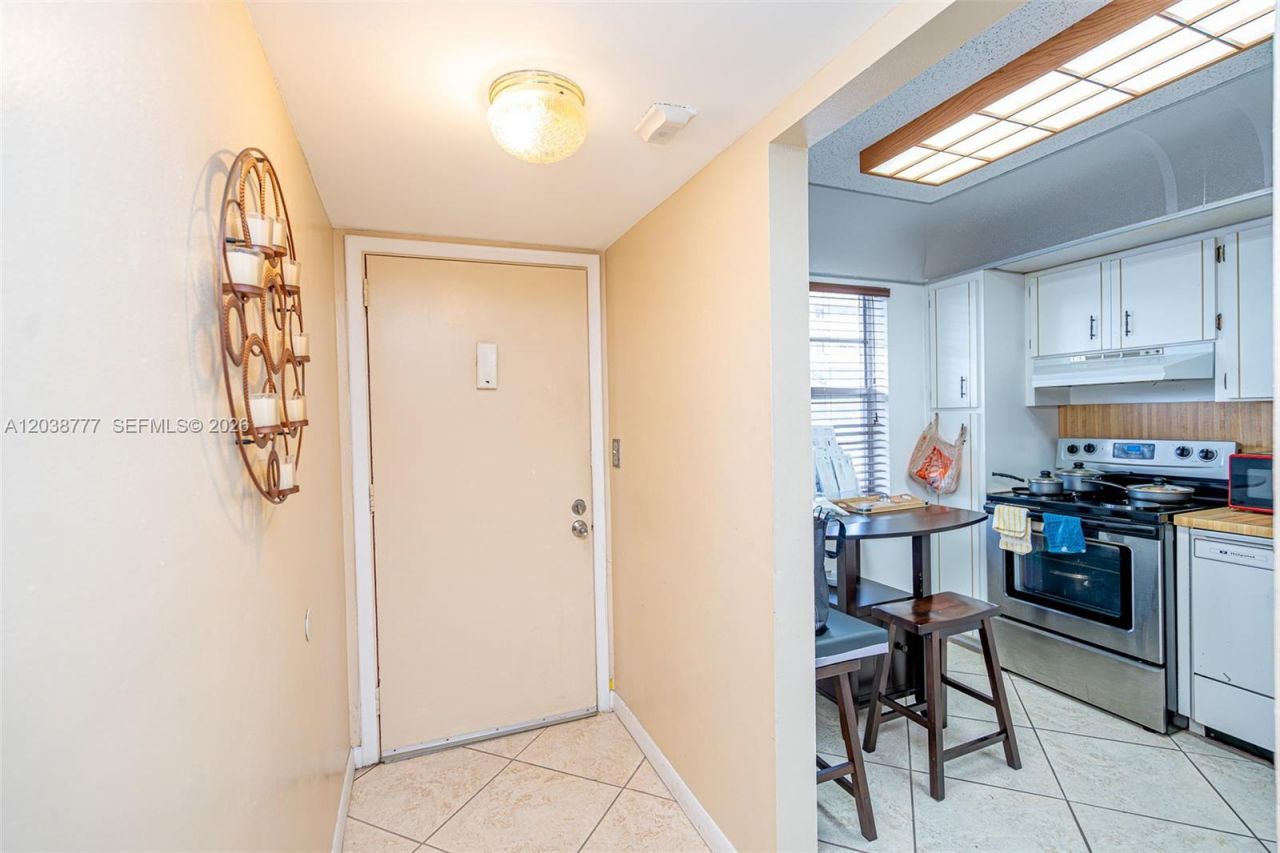 3531 Inverrary Dr, Unit 108, Lauderhill, FL 33319 Photo