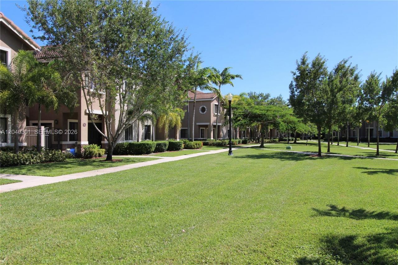 22931 SW 88th Pl , Unit 105, Cutler Bay, FL 33190 Photo