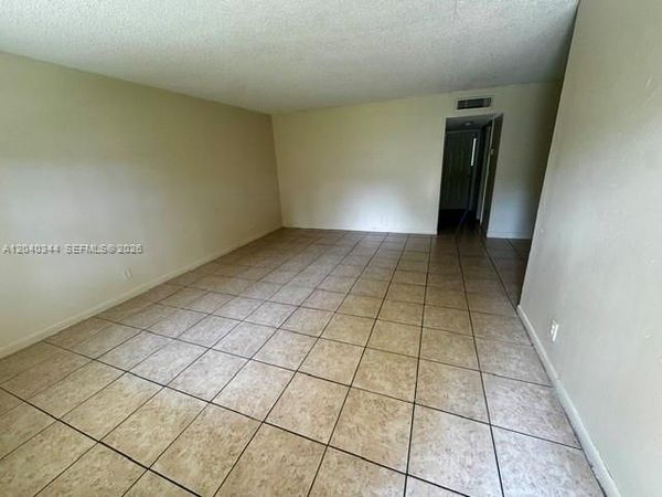 4160 NW 21st St , Unit 117E, Lauderhill, FL 33313