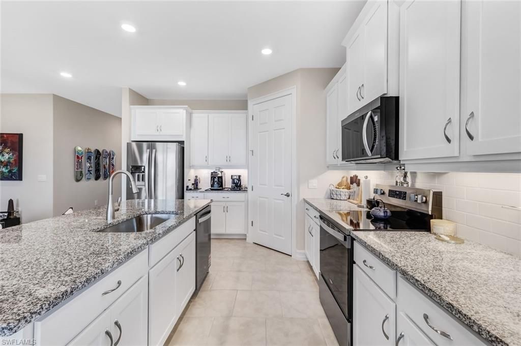 451 Spring Hill Lake Loop , Cape Coral, FL 33993 Photo