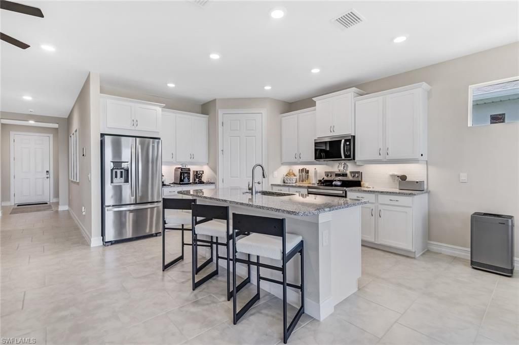 451 Spring Hill Lake Loop, Cape Coral, FL 33993 Photo