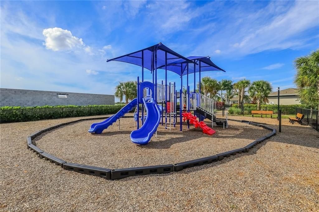 451 Spring Hill Lake Loop, Cape Coral, FL 33993 Photo