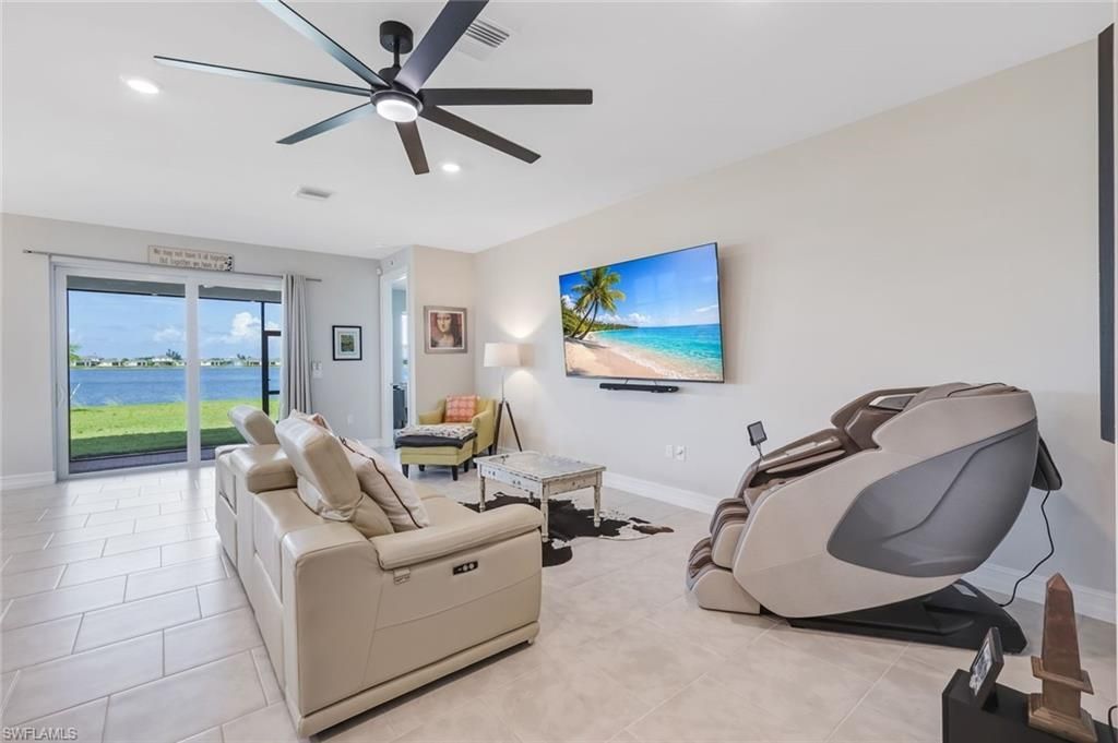 451 Spring Hill Lake Loop, Cape Coral, FL 33993 Photo