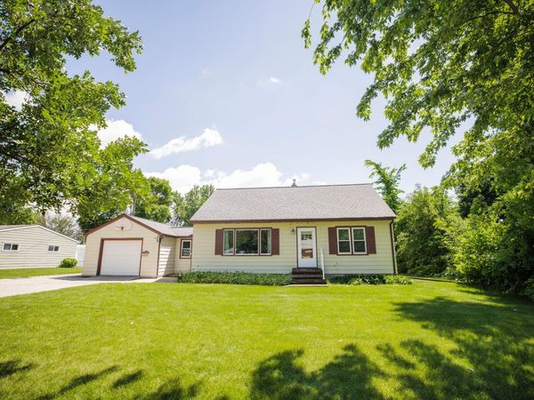 1006 Poughkeepsie Avenue , Morris, MN 56267