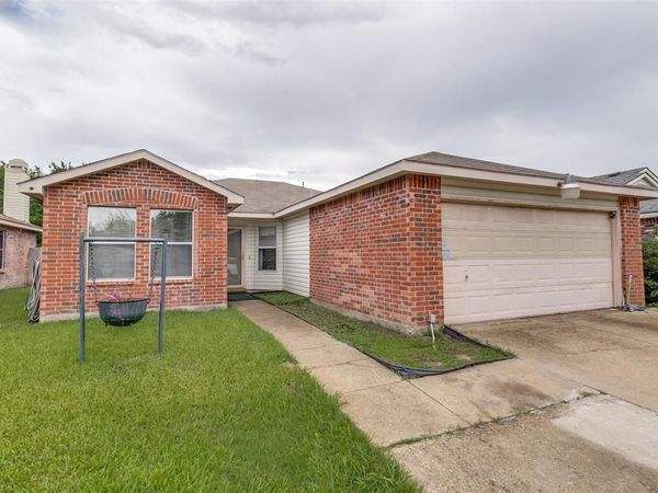 222 Idlewyld Drive, Mesquite, TX 75149