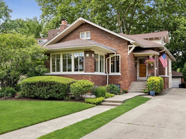 210 Gage Road , Riverside, IL 60546