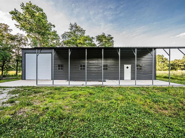 133 Oakhill School Road , Smiths Grove, KY 42171