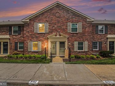 8418 PENSHURST DRIVE, Unit 592, SPRINGFIELD, VA 22152