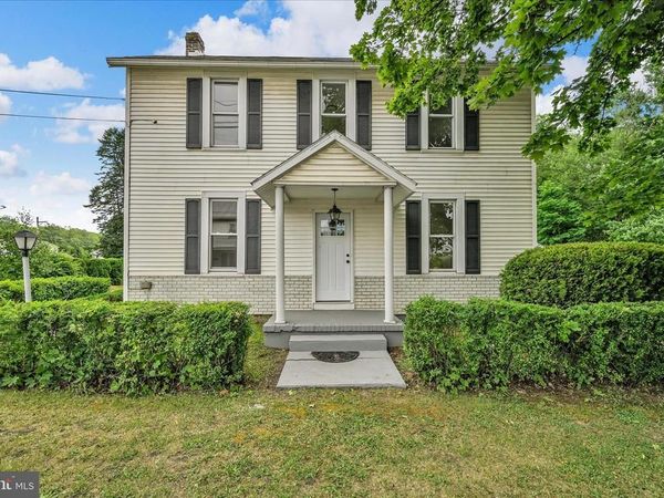 38 HUGHES STREET, NEW RINGGOLD, PA 17960