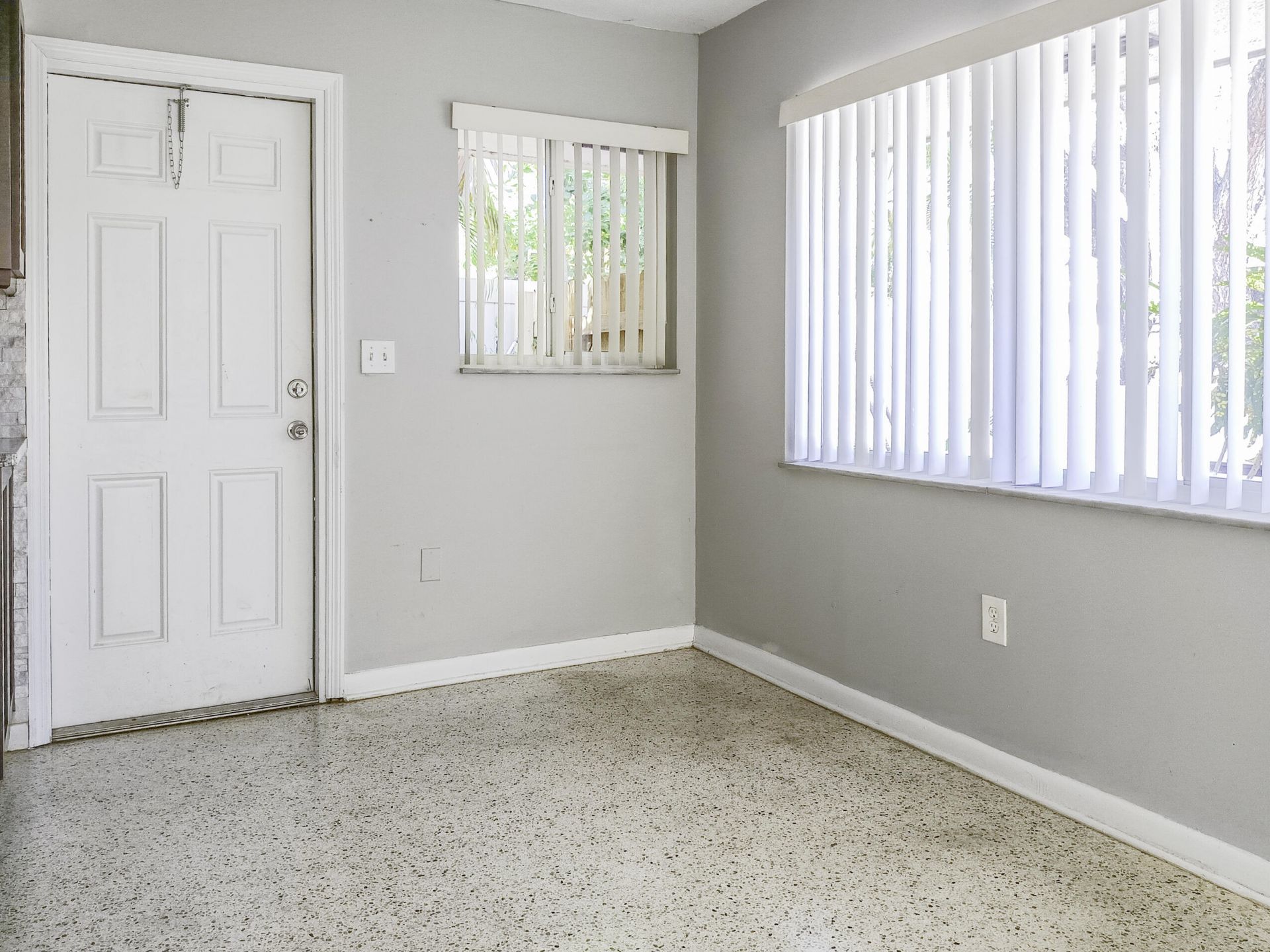305 S Federal Highway, Unit 1, Lake Worth Beach, FL 33460 Photo