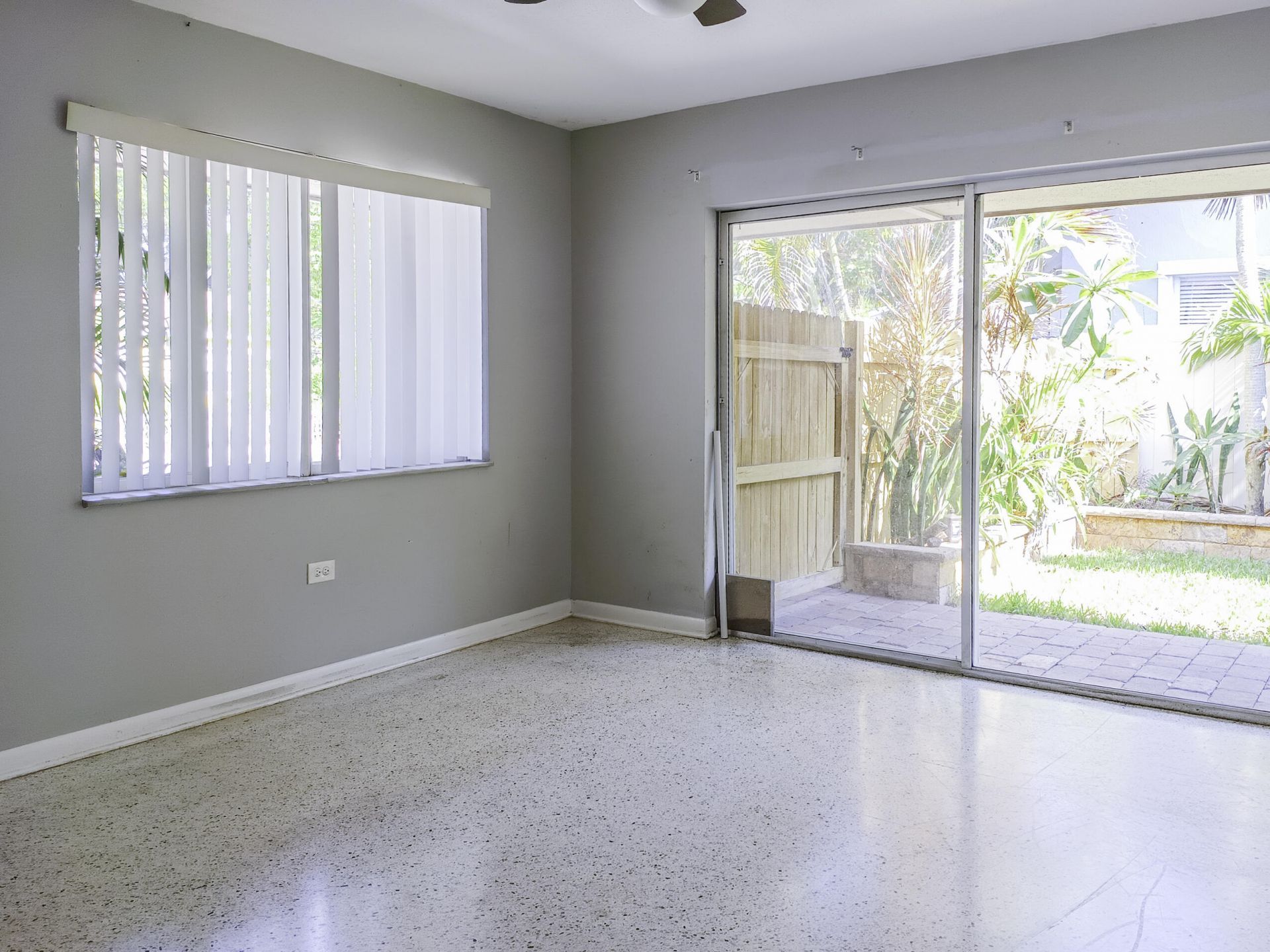 305 S Federal Highway, Unit 1, Lake Worth Beach, FL 33460 Photo