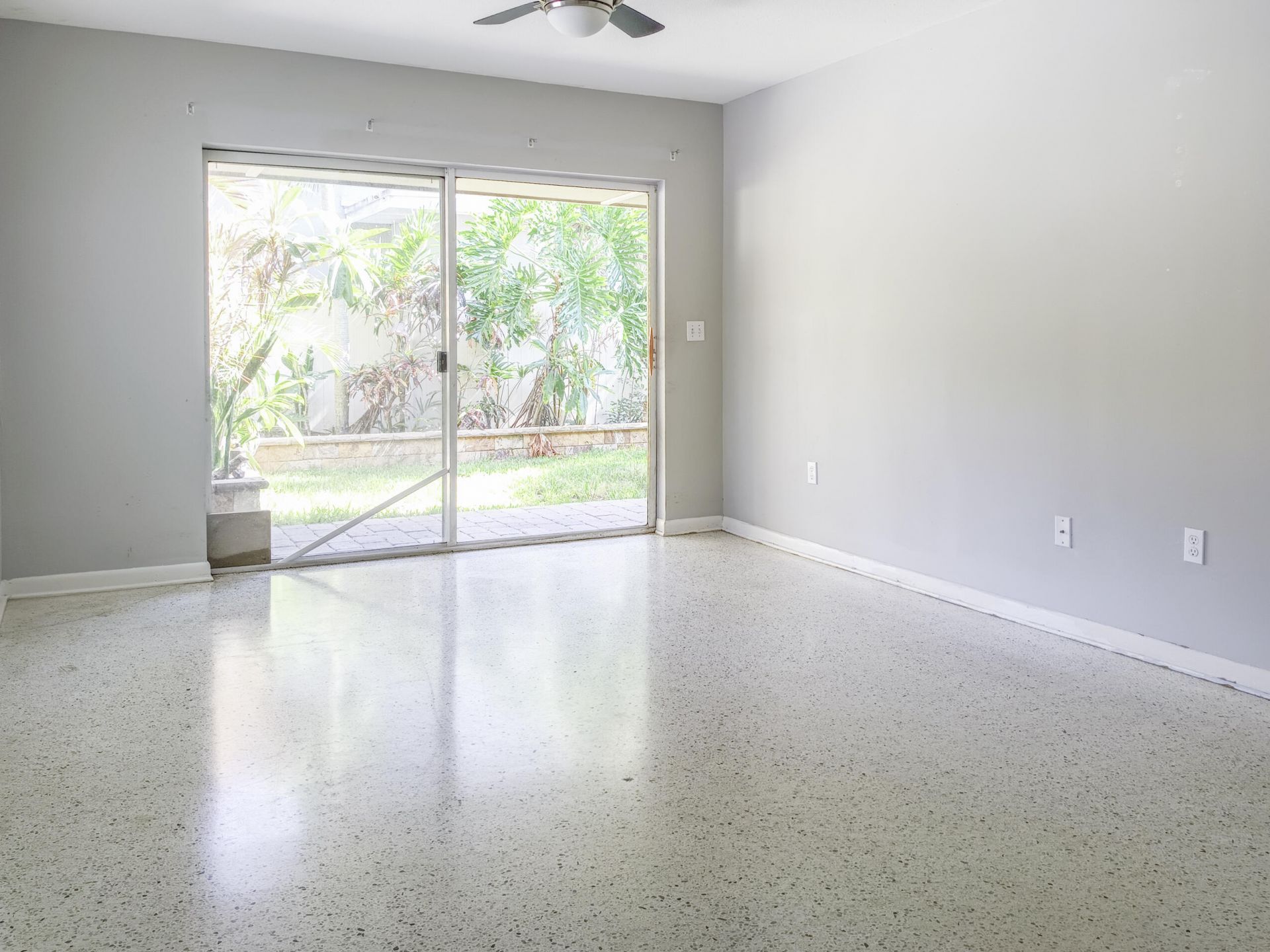305 S Federal Highway, Unit 1, Lake Worth Beach, FL 33460 Photo