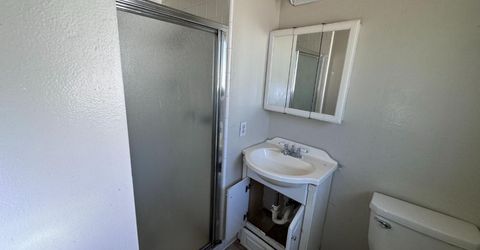 842 W Los Felis Ave, Stockton, CA 95210 Photo