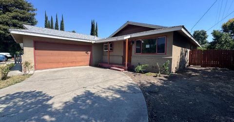 842 W Los Felis Ave, Stockton, CA 95210 Photo