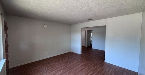 842 W Los Felis Ave, Stockton, CA 95210 Photo