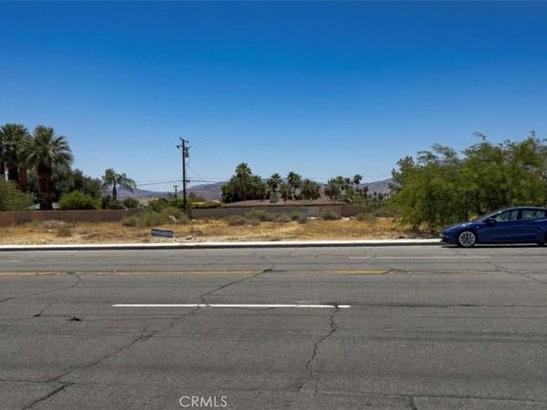 1833 Racquet Club Road E, Palm Springs, CA 92262
