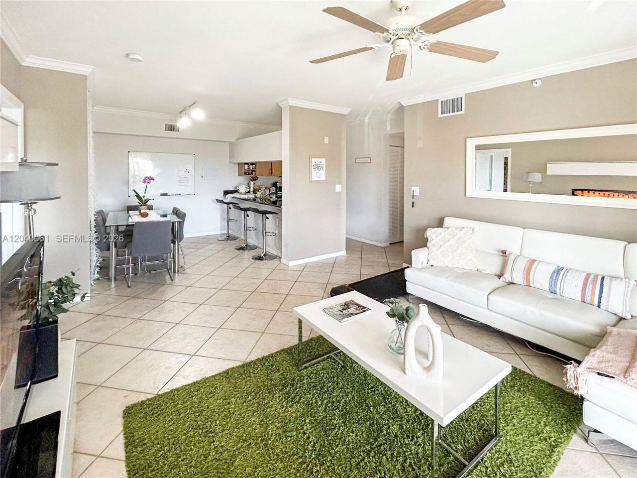 6458 Emerald Dunes Dr, Unit 303, West Palm Beach, FL 33411 Photo