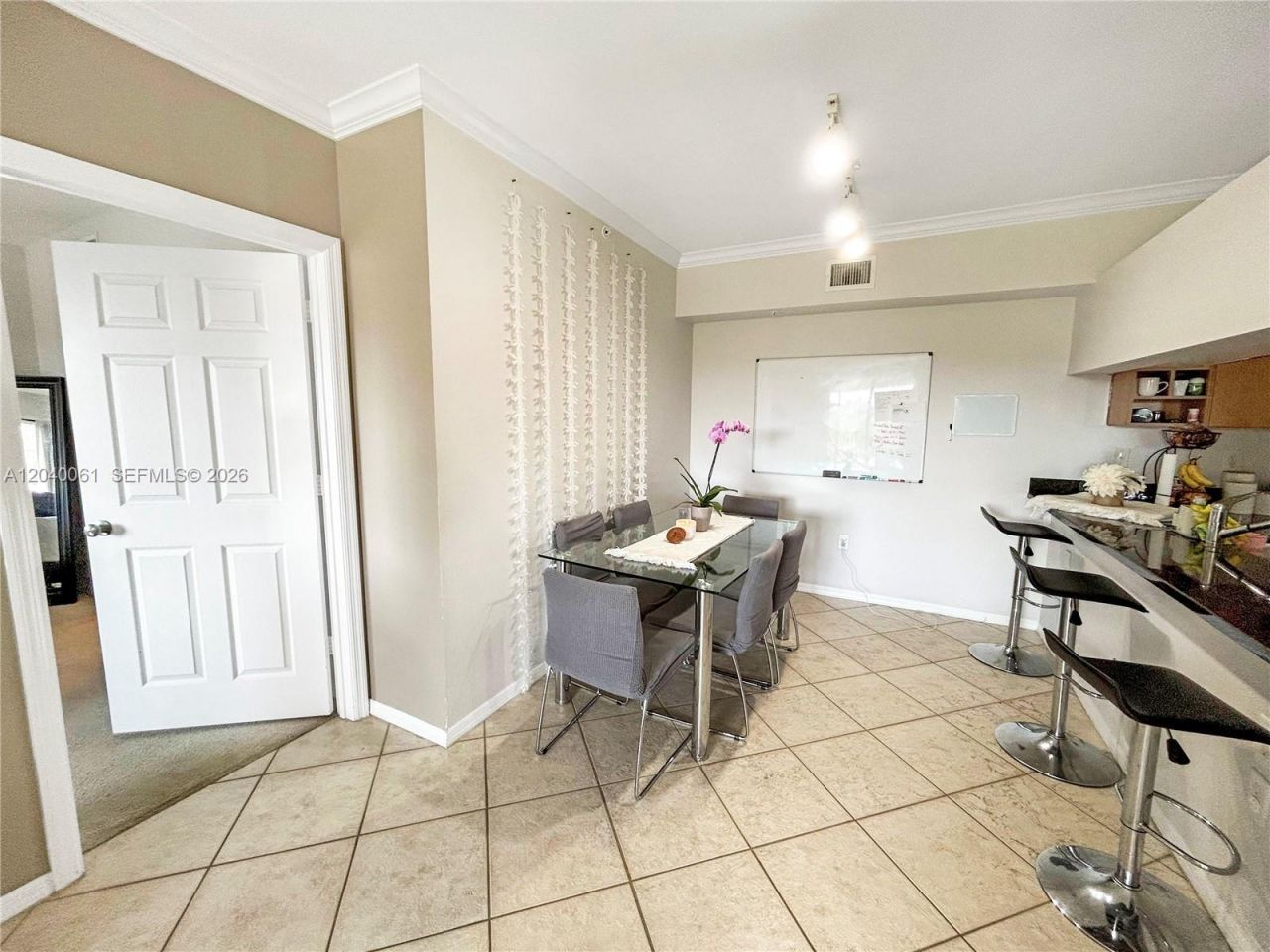 6458 Emerald Dunes Dr, Unit 303, West Palm Beach, FL 33411 Photo