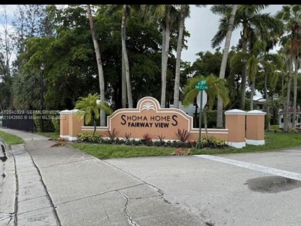 17640 NW 73rd Ave , Unit 204-19, Hialeah, FL 33015
