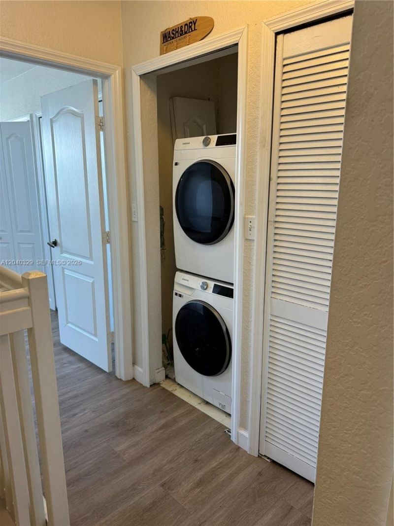 17640 NW 73rd Ave , Unit 204-19, Hialeah, FL 33015 Photo