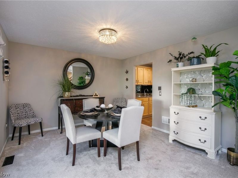506 Brentwood Boulevard, Akron, OH 44321 Photo 6