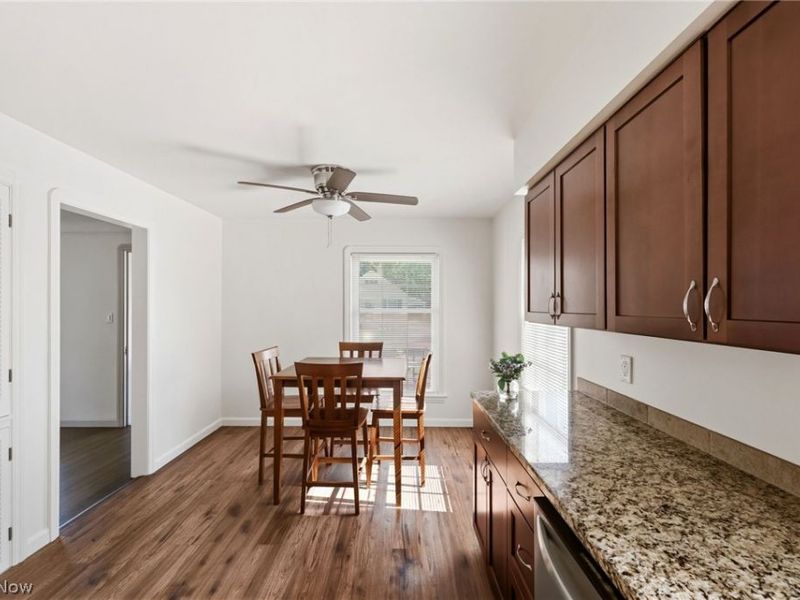 14325 Birchwood Avenue, Cleveland, OH 44111 Photo 11