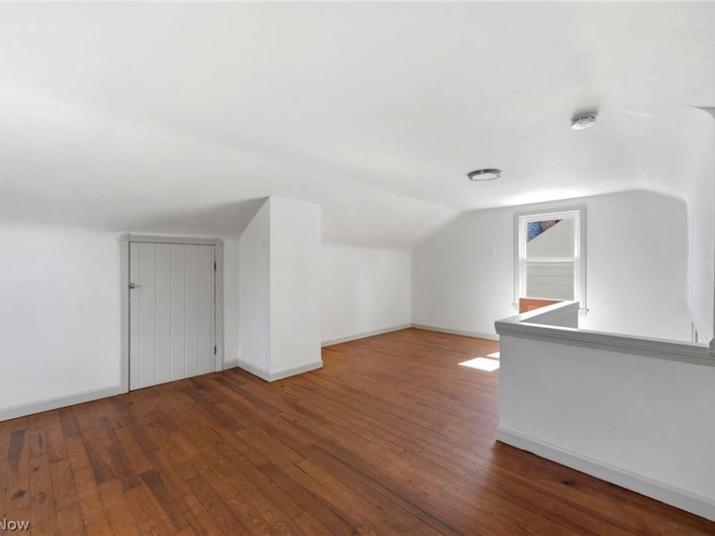 14325 Birchwood Avenue, Cleveland, OH 44111 Photo 20
