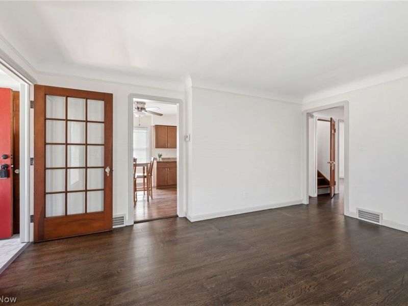 14325 Birchwood Avenue, Cleveland, OH 44111 Photo 5